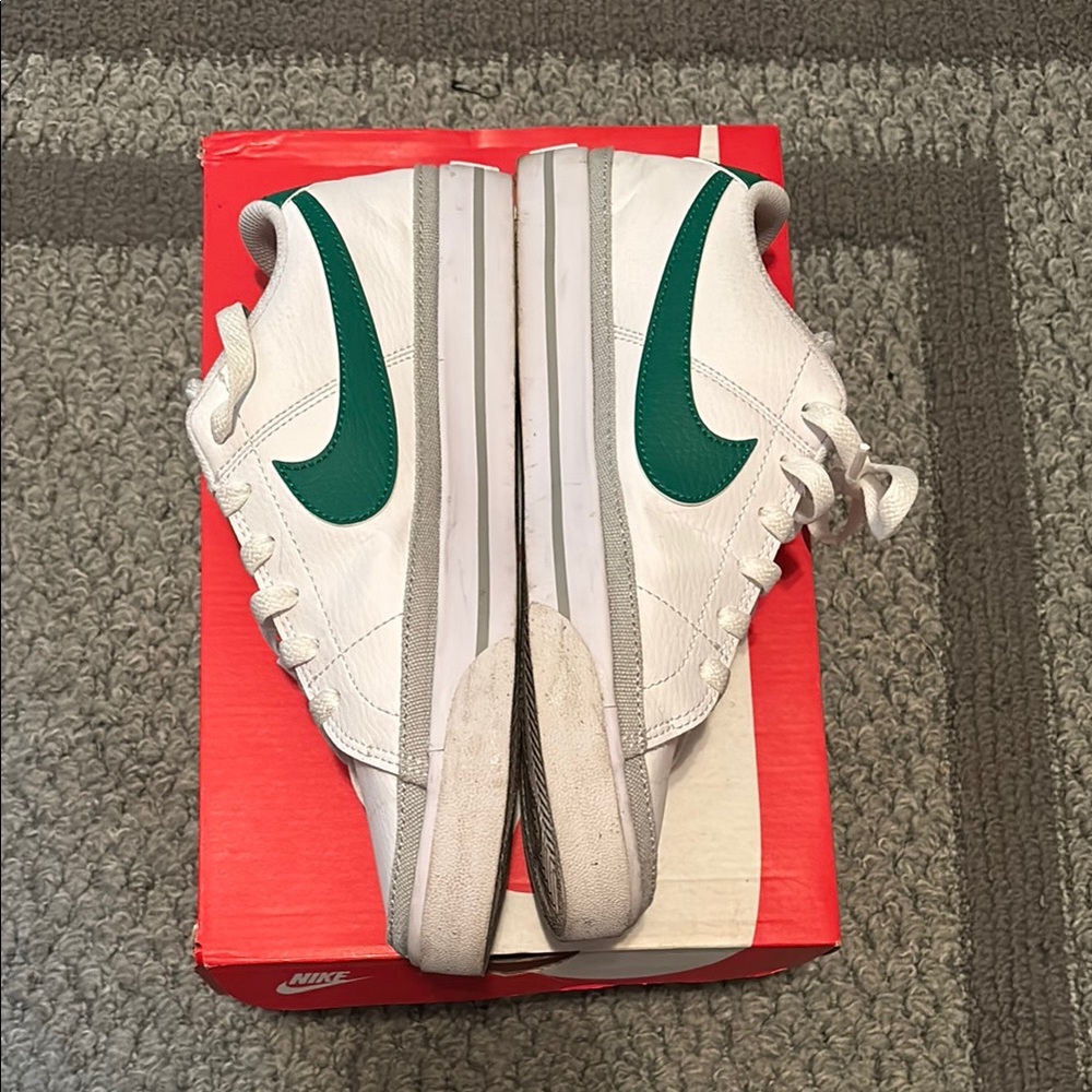 Nike Court Legacy Lo | White & Green - Picture 6 of 7